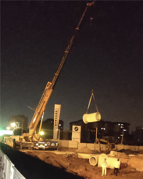 余姚市“弯臂矫正”—— 吊车的 “形变补偿” 技术